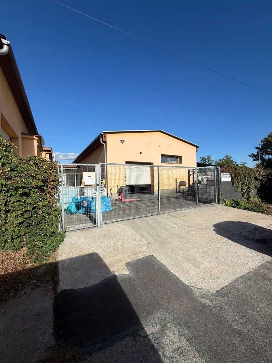 Pronájem výrobní haly, prostoru 500 m²